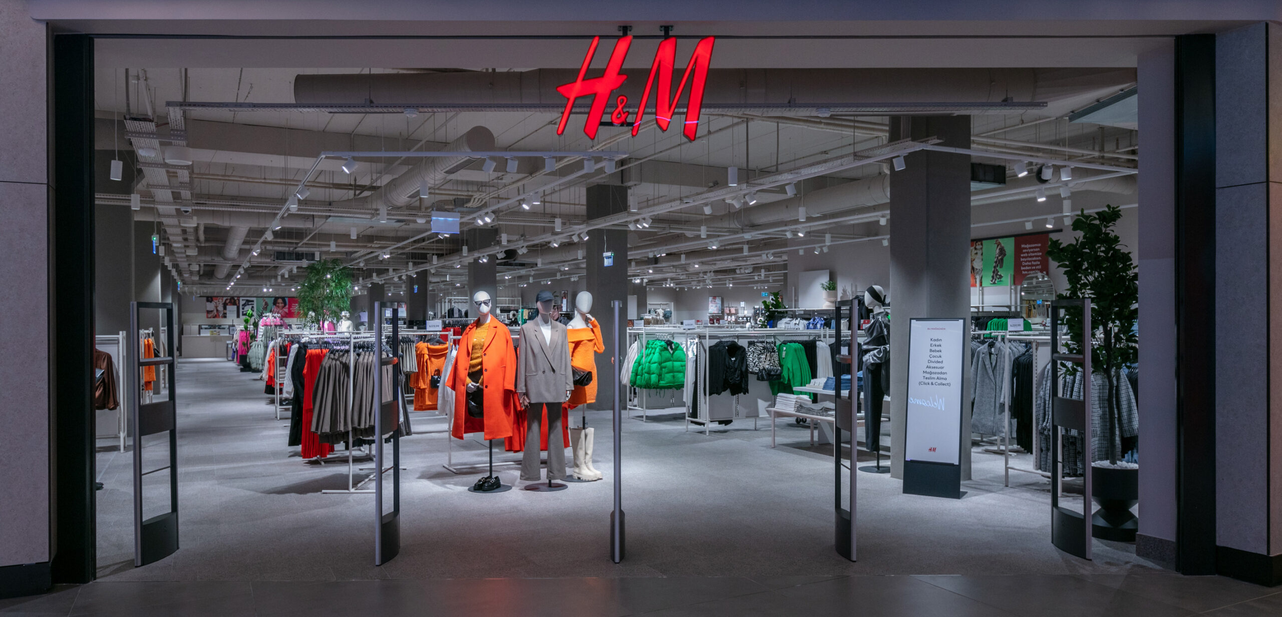 H&M Sürdürülebilir Bir Konseptle Yeni Mağzasını Açtı